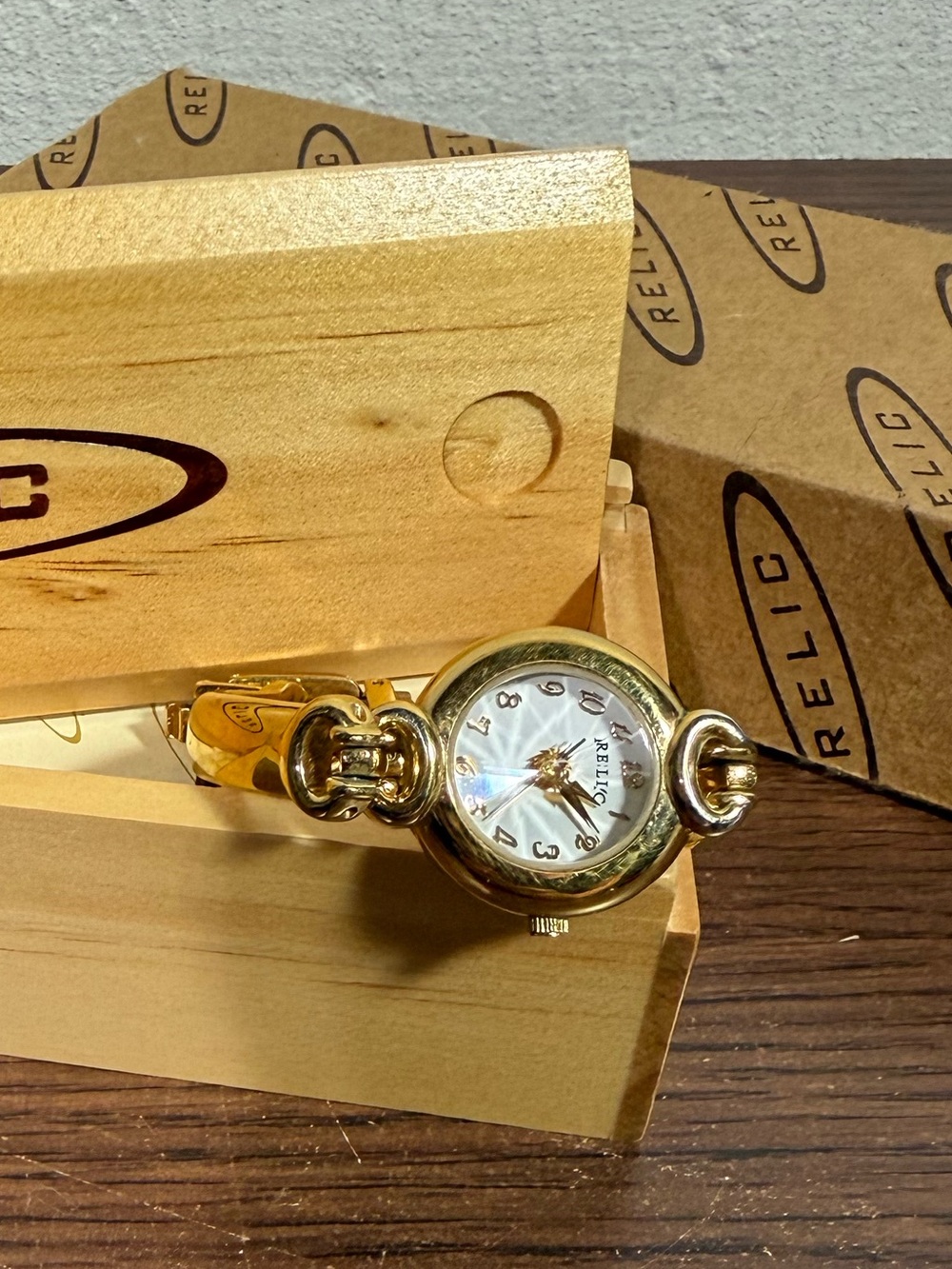 Relic by Fossil Gold Watch Y2K New In Box!!